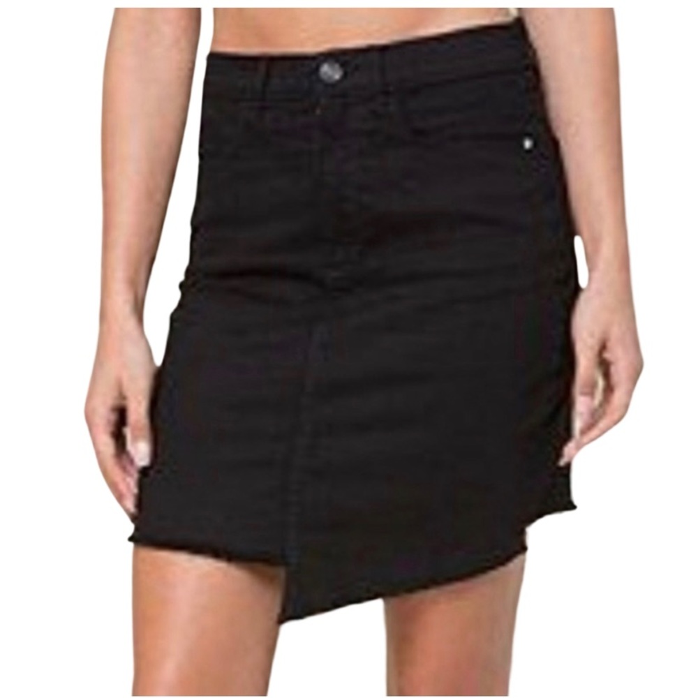 NWOT Bebe Denim Assymetrical Hem Skirt Black Size 24 (00)